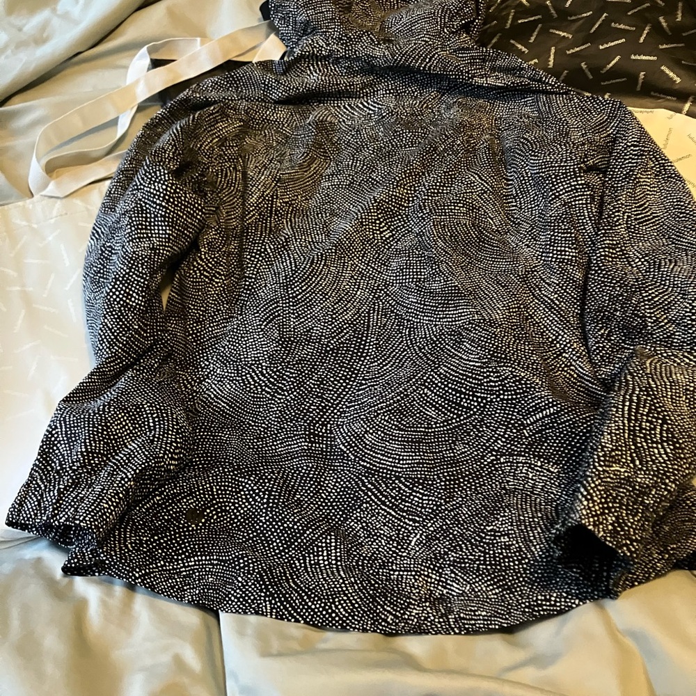 NWT Lululemon Here To Move Jacket, Sz 6, Free Spirit Alpine White Black - Picture 7 of 9